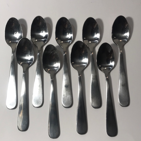 Set of 9 World 249 Coffee/Dessert Spoons